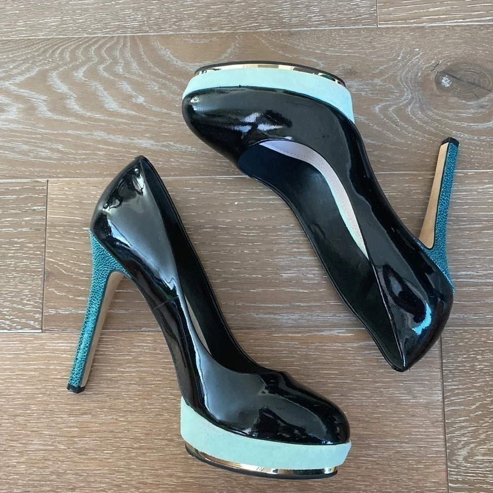 Vince Camuto Patent Leather Platform Pump | 9M